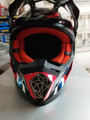 Casco motocross 2024 con pantalla