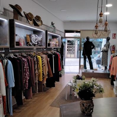 Familiar De otra manera Abundantemente Compra, venta y traspasos de tiendas de ropa y moda en Sada | Milanuncios