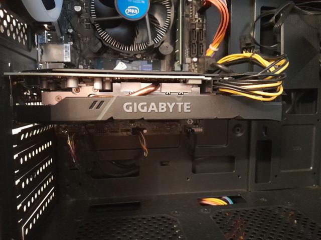 Milanuncios GIGABYTE Geforce GTX 1660 Super 6gb Oc