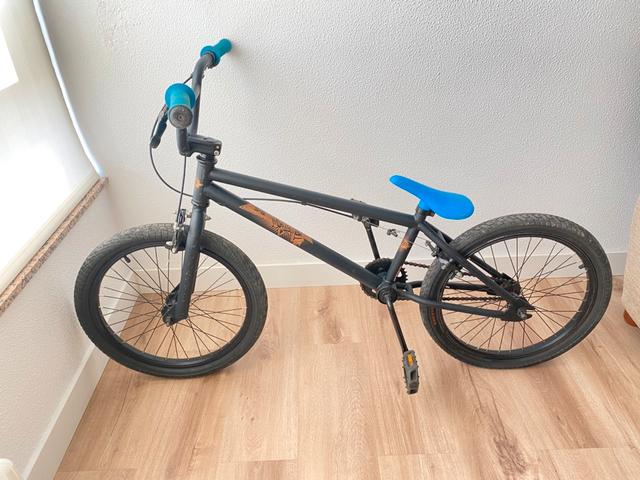 Bmx Flybikes Bmx Dorada Con Negro Milanuncios Bicicleta Bmx