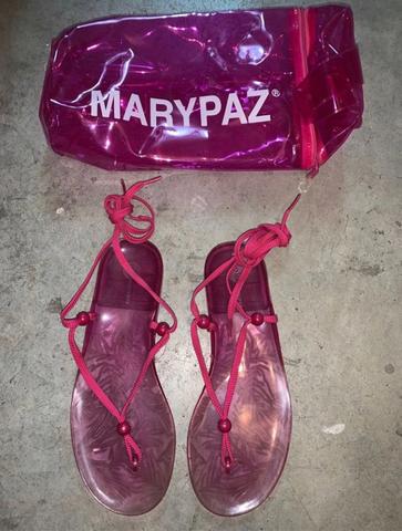 Sandalias rojas online marypaz