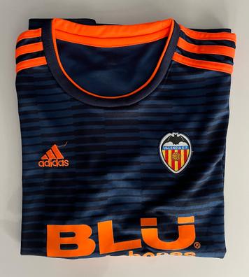 Camiseta Valencia C.F talla 9/10 años de segunda mano por 30 EUR en  Beniparrell en WALLAPOP