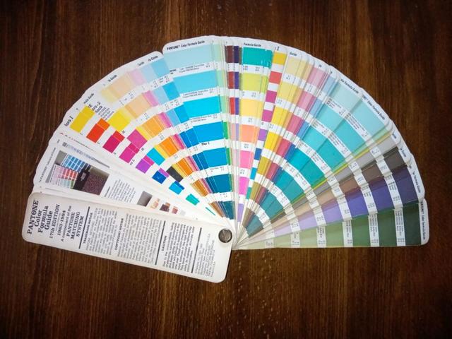 Milanuncios - Guia Pantone '84 Coated & Uncoated