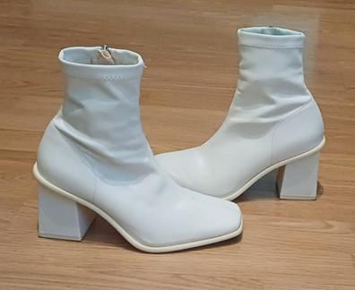 Pull and bear online botas blancas