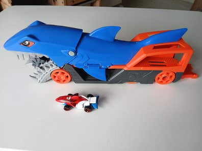 Tiburon Devorador Mandibulas Extremas Pista Hot Wheels Tiburon
