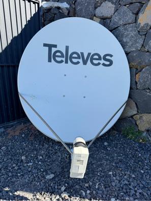 Portátil de microondas antenas parabólicas en camión de noticias