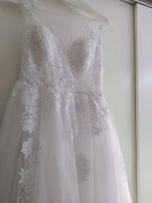 Tenemos vestidos de novia corte princesa con encaje hermosos y