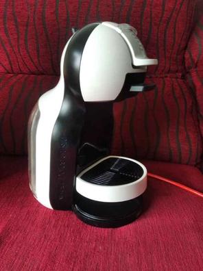 Cafetera Dolce Gusto Mini Me Red Black + 6 cajas NESCAFE DOLCE